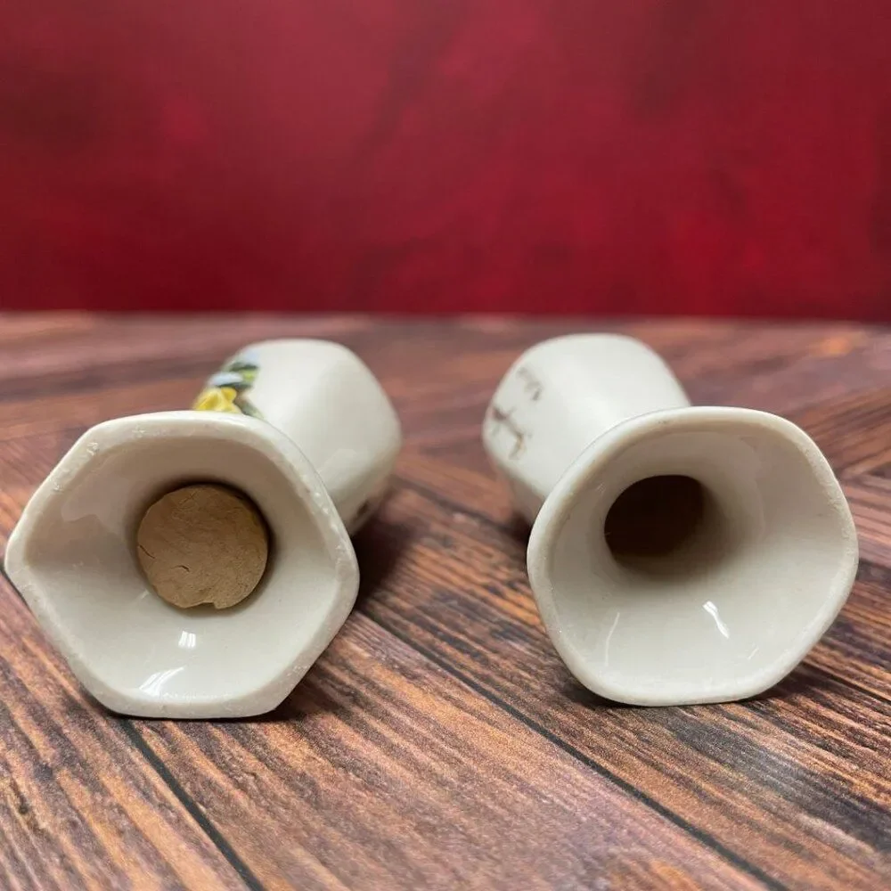 Vintage 1950s Souvenir Colonial Salt & Pepper Shakers (Set of 4) Pres.Washington